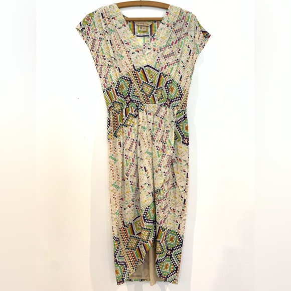 presley skye silk dress Presley Skye Watercolor MEDIUM 100% Silk Sleeveless Belted Dress Hi-Low V-neck